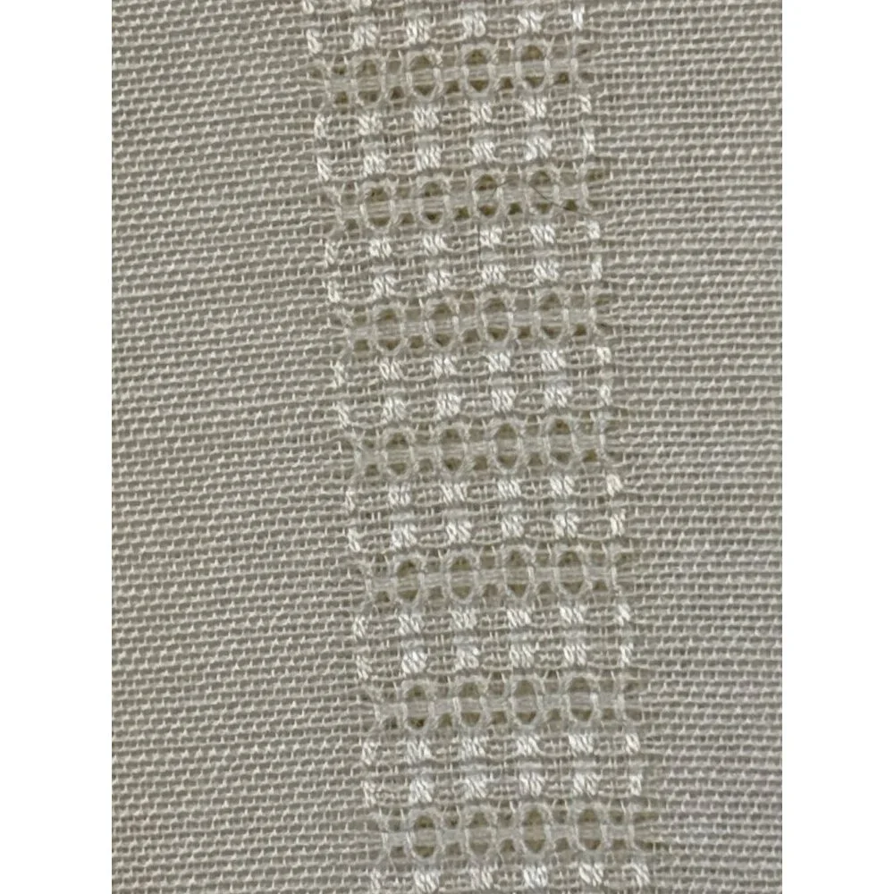 Elegant Ivory Tablecloth With Textured Stripe‎ Pattern
